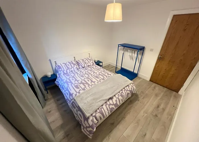 Secluded And Spacious Apartment